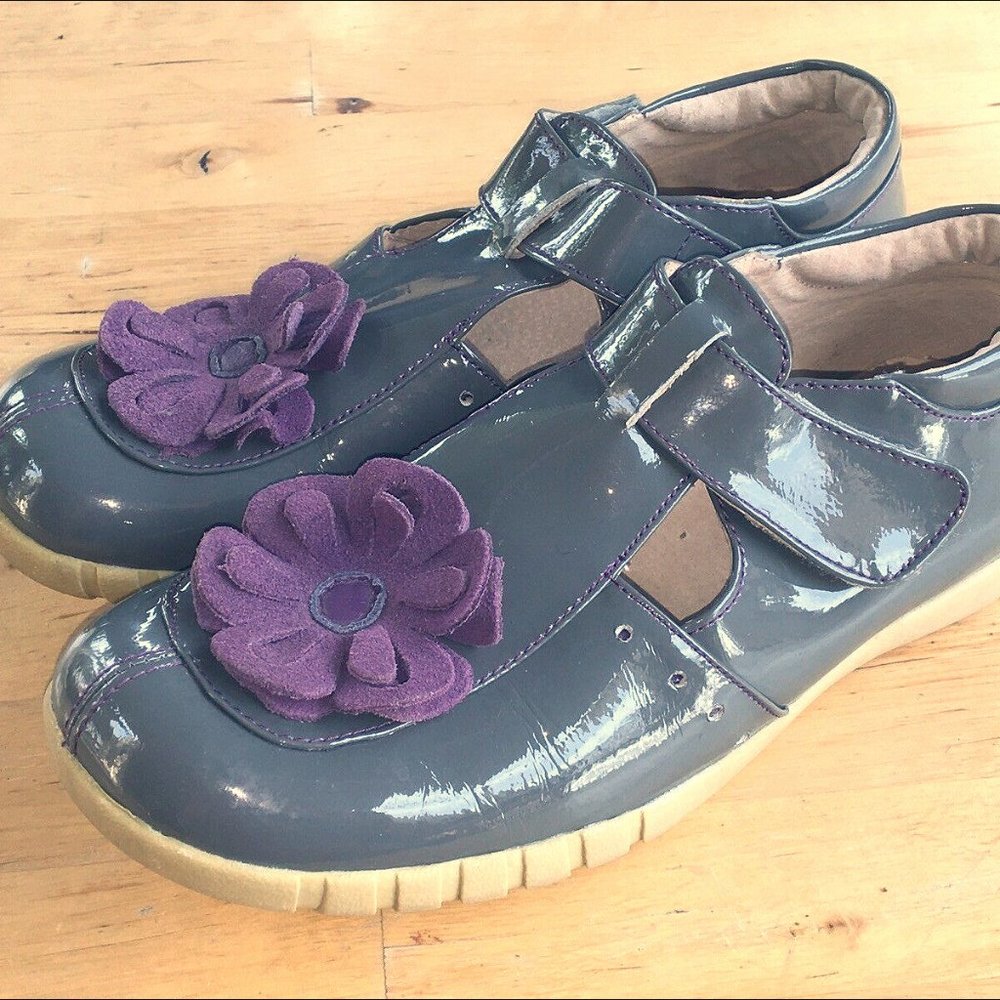 Livie and Luca Girls Patent Leather Shoes Sz 4